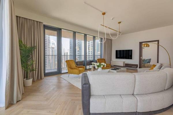 Stunning and Luxurious 3BR Apartment in Downtown