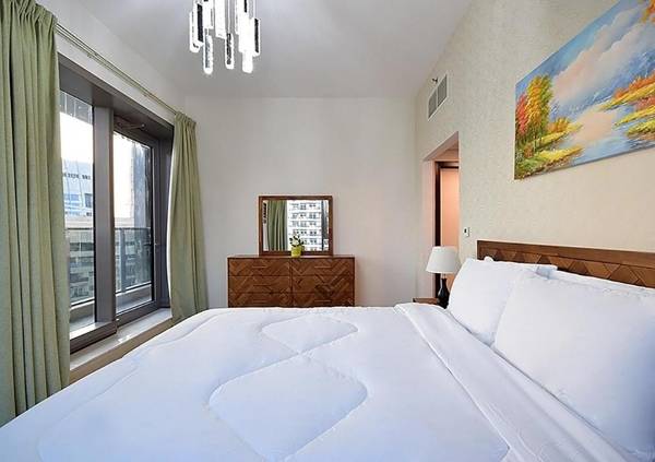 KeyHost -  Sparkle Tower 1502