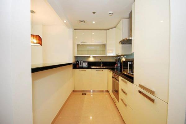 Royal Club By RVHR Bonnington Residential Tower - JLT
