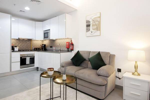 Executive Studio Seven
