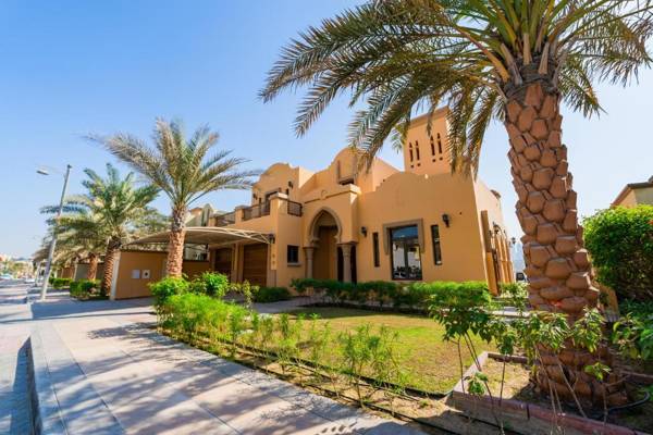 FAM Living - Palm Jumeirah Villas - Frond A