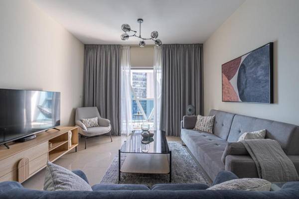 Luxury Apartment in the Iconic Park Towers