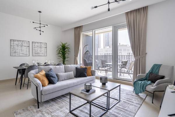 Nice Apartment with balcony in Dubai Creek
