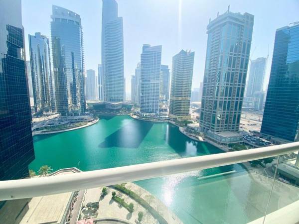 Wonderful Apt With Beautiful full Lake Views