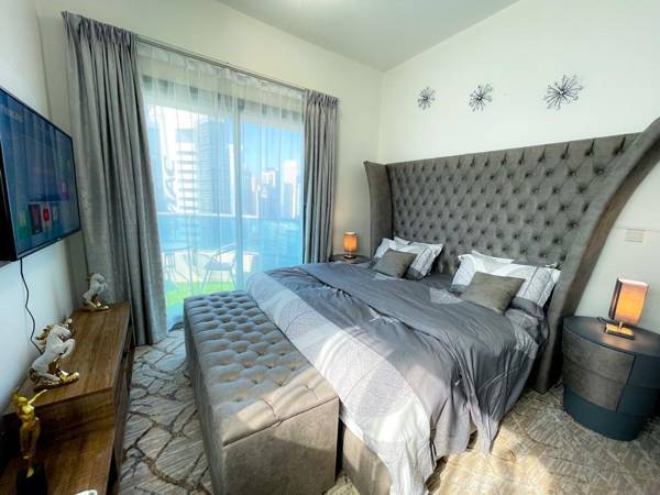 Luxury Private Room with Marina view- Close Metro.