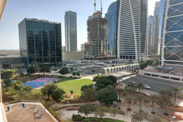 Beautifully furnished 1BR in JLT Near metro