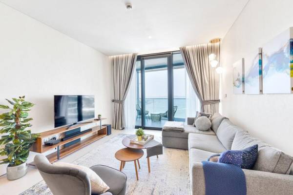 Elegant 2 BR Apt w spectacular views  The Address