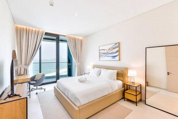 Workspace - Elegant 2 BR Apt w spectacular views  The Address