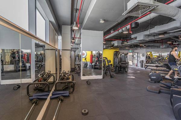 Pretty studio with open city view in DIFC