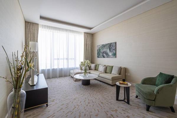 Luxury flat with super palm views!