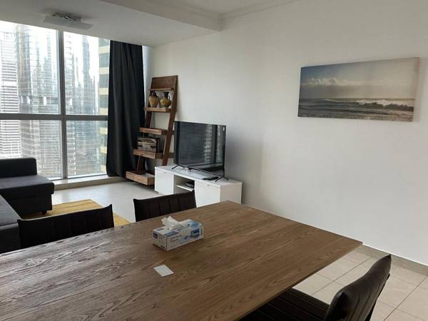 METRO - Premium Location Lovely 2 Bedroom In JLT