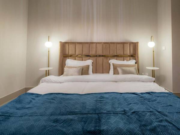 FIRST CLASS  2BR  Burj Khalifa & Fountain view