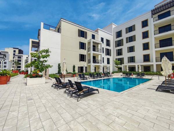 Spectacular apartment with sea views in La Mer