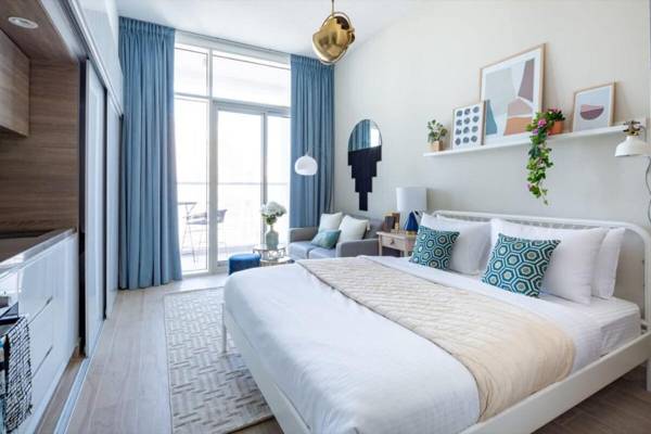 Bright and Stylish Studio in Dubai Marina