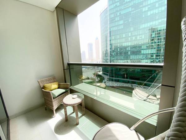 Chic Studio with Balcony and Spa Canal Views