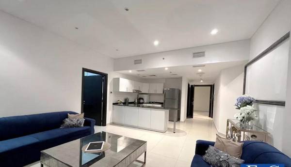 Spacious  Marina Apartment  Perfect Location