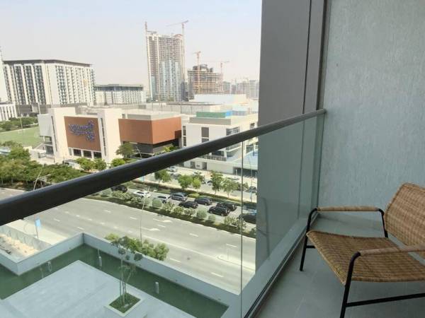 Spacious luxury 1 bedroom with double sofa sobha