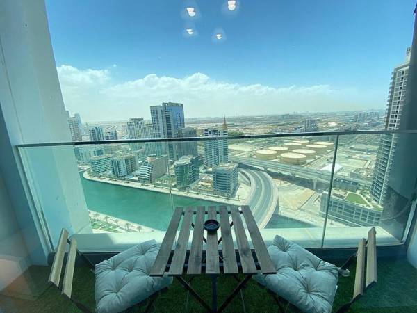 LuxBnB Address JBR/Sleeps 4/Beach Sea Marina Views