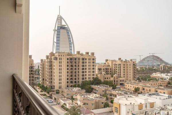 Beach Life Boho 1BR with Burj Al Arab View
