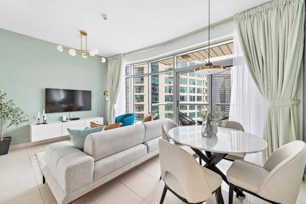 Marina view stylish 1BDR stay in Park Island