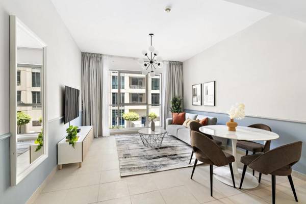 Burj Khalifa walking distance 1BDR in Downtown