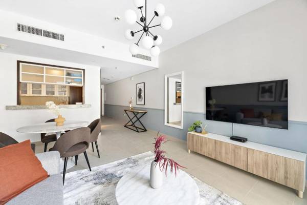 Burj Khalifa walking distance 1BDR in Downtown