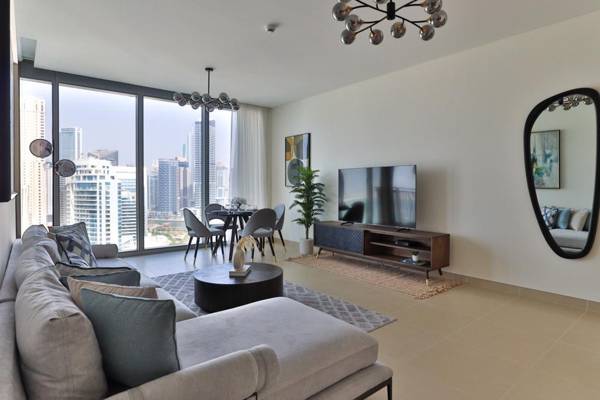 Magical Apt with Breathtaking Aerial Marina Views