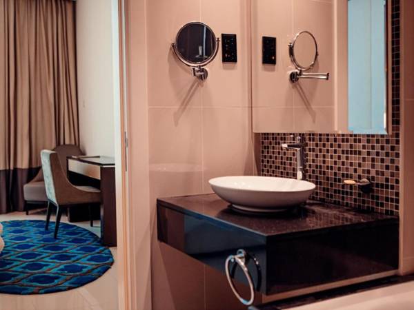 Damac Maison Distinction in Downtown Burj and fountain Views