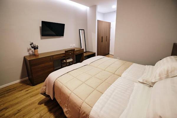 In Center Hotel
