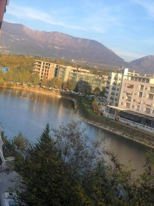 Lake View Apartment