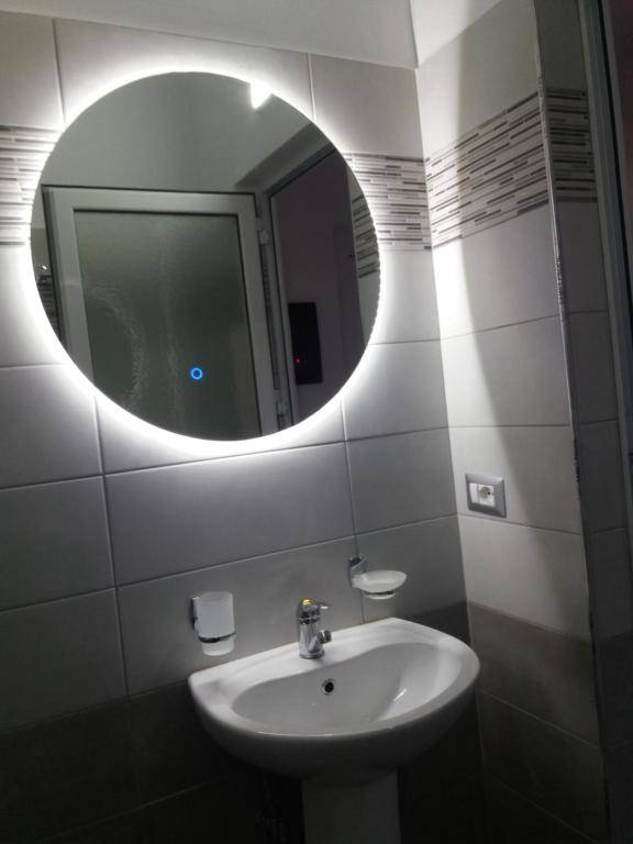 Wave n' Sea Apartments