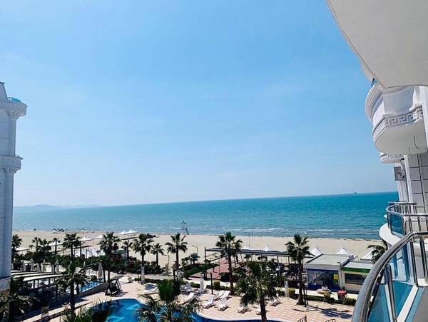 Classic Apartment 306