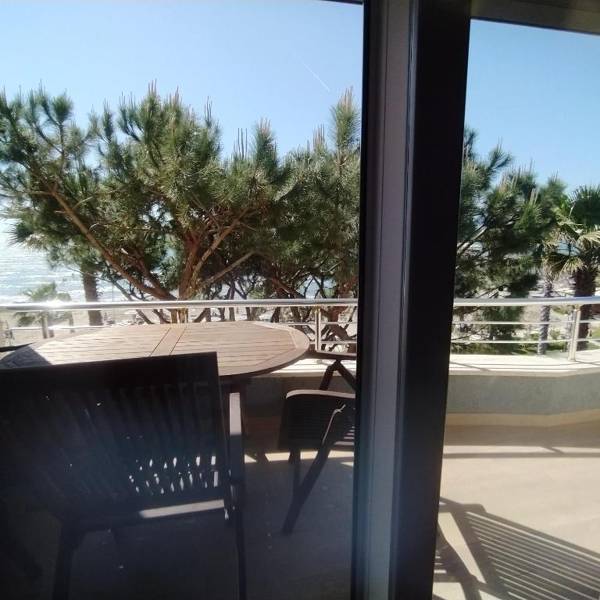 Mia's Sea View Apartment