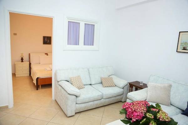 Apartments Athina Orikum