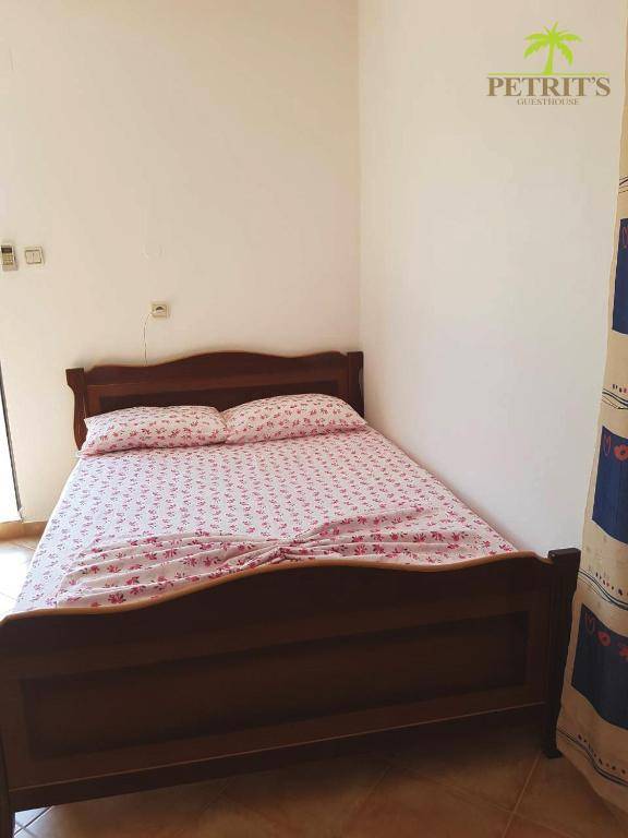 Petrit Guesthouse