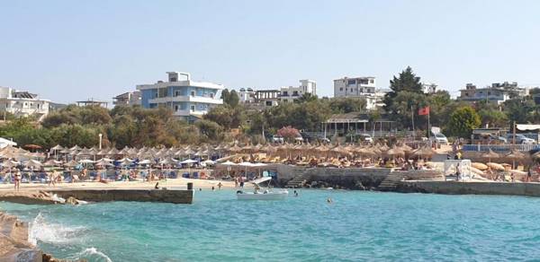 Vitamin Sea in Ksamil