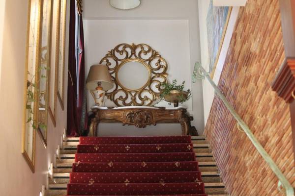 2 KITARRAT Boutique Hotel & SPA