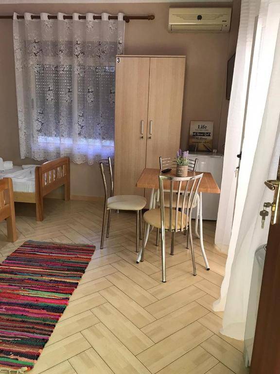 Hotel Durres Vila 53