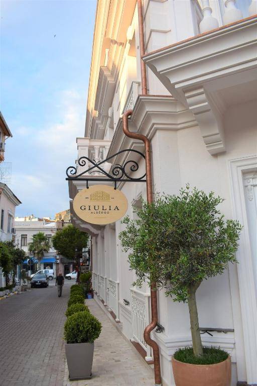 Giulia Albérgo Hotel