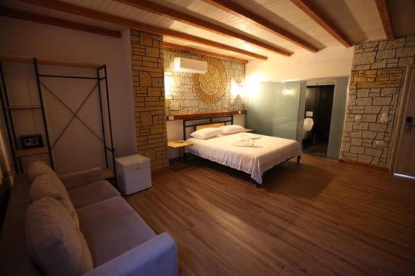 Oceanic Overview Suites