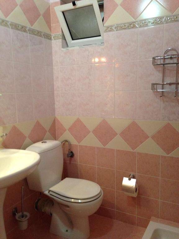 Elena Rooms and Apartments