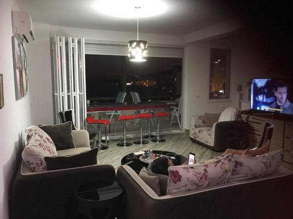 Luxury Diva Saranda Bougainville