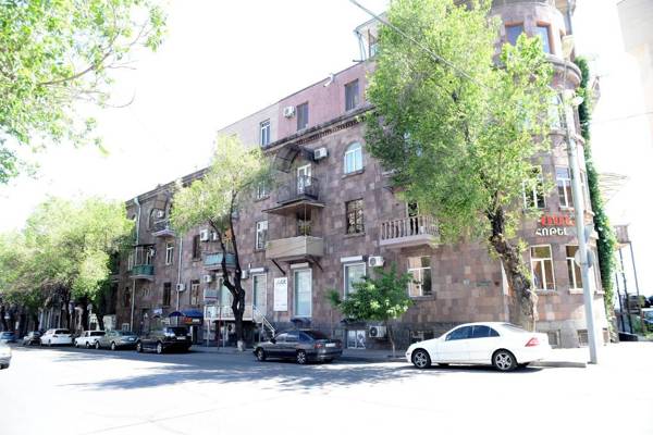 Apartments on Paronyan 15