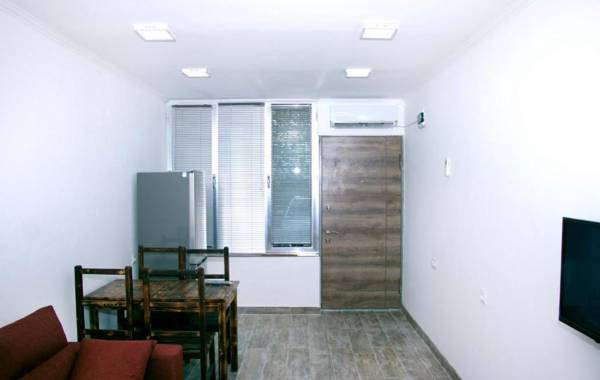 Apartment on Saryan 24