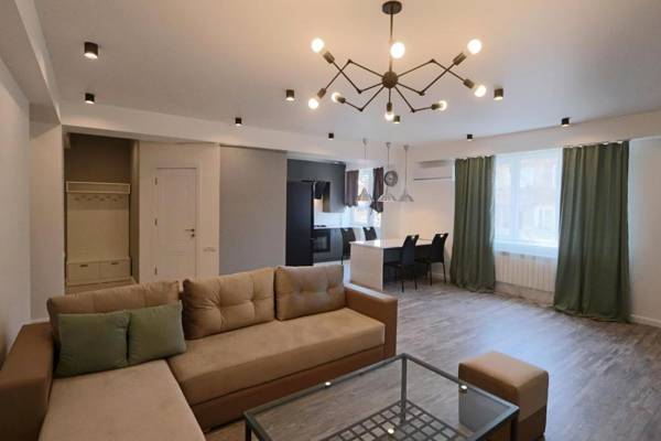 2 bedroom apartment near Northern Avenue