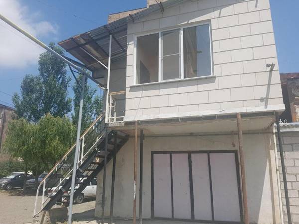 Dream House & Hostel