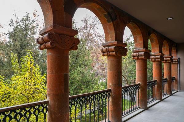 AnnaBella Boutique Hotel