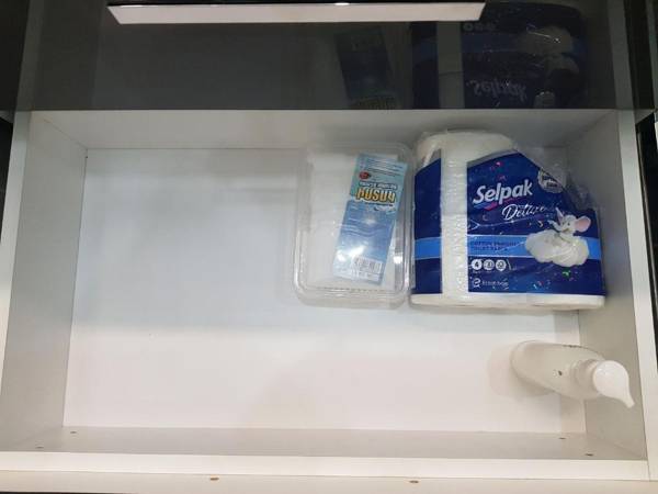 Cascade White Luxury Apartment