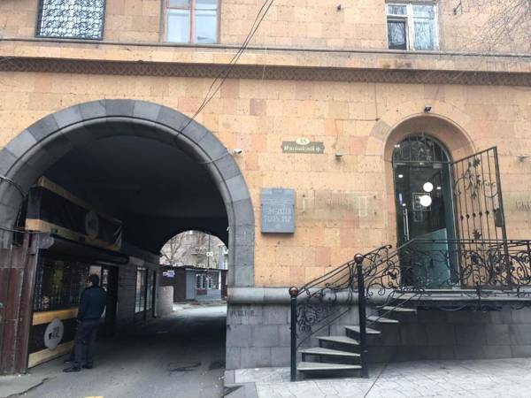 Cosy Apartment near Opera Tumanyan & Pushkin streets by Zoravor church city center