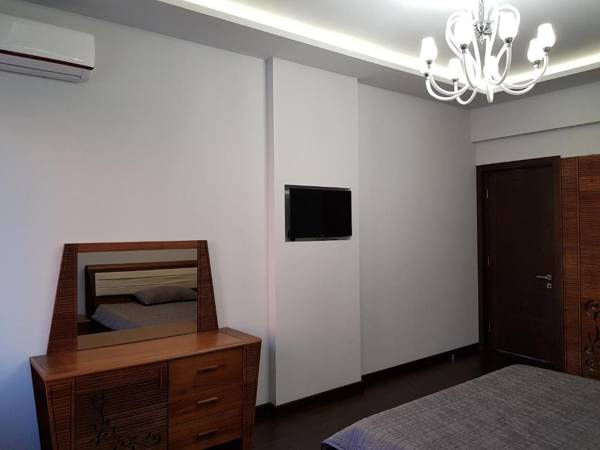 Northern Avenue - Teryan crossroads 3bedroom Modern and comfortable apartment TT666